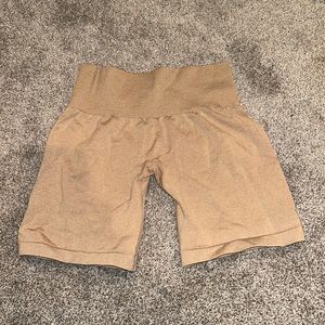 NVGTN solid seamless shorts- activewear